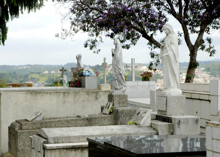 Cemitérios de Jundiaí esperam 20 mil visitantes no feriado de Finados