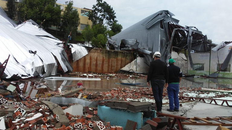 Ciclone Deixa Rastro De Destrui O E Mata No Sul Do Brasil Not Cias