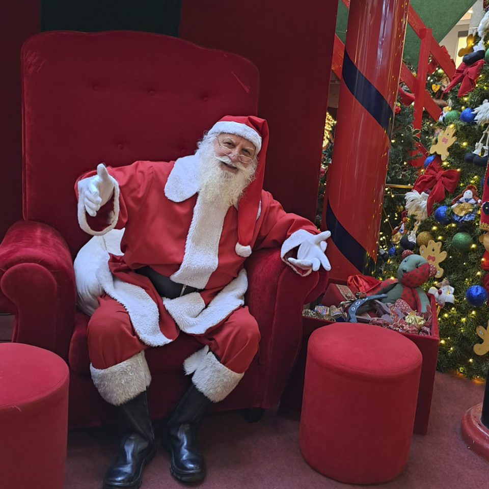 Natal do Maxi Shopping conta com Papai Noel e pista de patinação no gelo |  Notícias